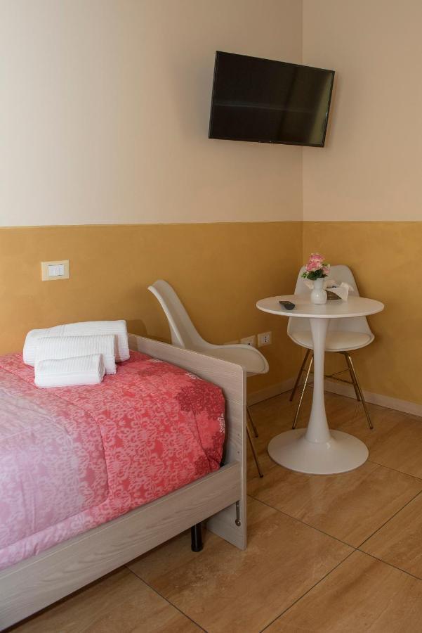 Apartment S Onofrio Rho
